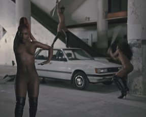 Latonya Swann, Kyla Chaney, Briana Williams - Crazy (2022)