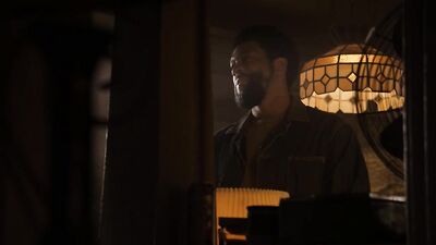 Gail Bean sex scene - Snowfall s02e05 (2018)