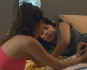 Nichole Bloom, Fabianne Therese nude - Teenage Cocktail (2016)