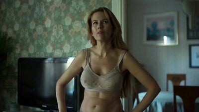 Elin Klinga, Julia Dufvenius Wollter, Anja Lundkvist, Sofia Helin - Lust s01e01-07 (2022)