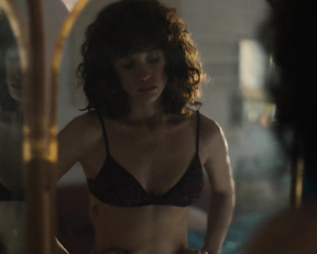 Olivia Baglivi, Candela Captian, Paula Losada, Maria Pedraza - Dancing on Glass (Las niñas de cristal) (2022)