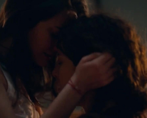 Madalina Craiu, Raluca Aprodu, Ilinca Harnut  - Ruxx s01e06-07 (2022)