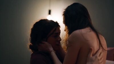 Madalina Craiu, Raluca Aprodu, Ilinca Harnut  - Ruxx s01e06-07 (2022)