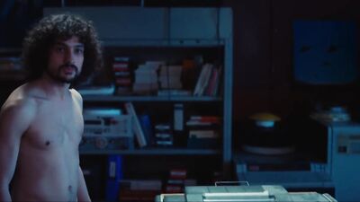 Daphne Patakia, Alice Taglioni - OVNI(s) s02e06 (2022)