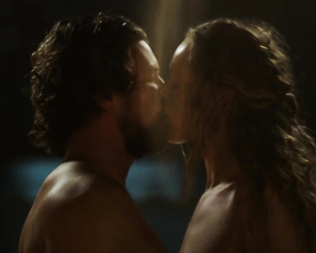 Laura Berlin, Frida Gustavsson - Vikings Valhalla s01e01e06e07 (2022)