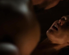 Laura Berlin, Frida Gustavsson - Vikings Valhalla s01e01e06e07 (2022)