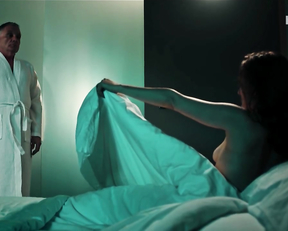 Alma Hasun nude - Vorstadtweiber s01e59 (2022)