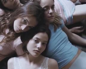 Alba Ribas, Mireia Oriol, Laia Manzanares - Waste (2016)