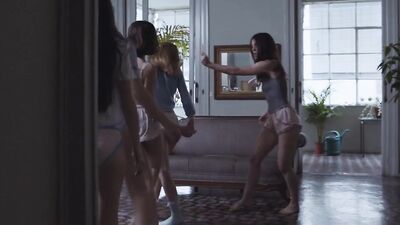 Alba Ribas, Mireia Oriol, Laia Manzanares - Waste (2016)