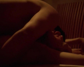 Deirdre Lovejoy nude - The Wire s01e03 (2002)