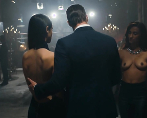 Alicia Sanz nude - En Brazos de un Asesino (2019)