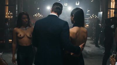 Alicia Sanz nude - En Brazos de un Asesino (2019)