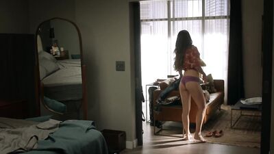 Melissa Barrera nude - Vida s03e06 (2020)