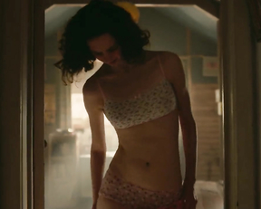 Tanya Reynolds nude - Sex Education s01e06 (2019)