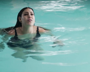 Danna Paola nude - Elite s01e05 (2018)