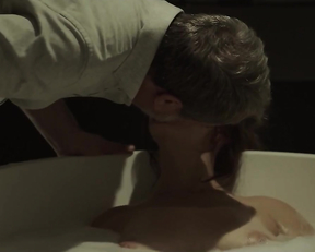 Monia Chokri, Juliette Gosselin - Fragile s01e01-03 (2019)