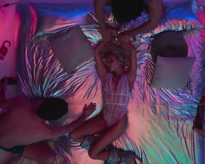 Carla Diaz, Martina Cariddi, Valentina Zenere, Claudia Salas - Elite s05e02-08 (2022)