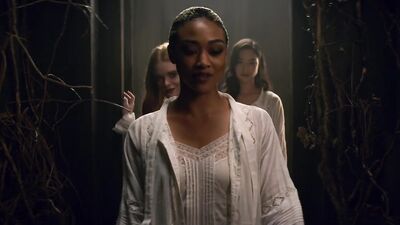 Tati Gabrielle, Adeline Rudolph, Abigail F. Cowen - Chilling Adventures of Sabrina s01e02-07 (2018)