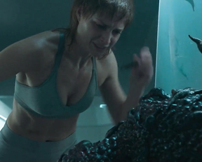 Amanda Collin, Niamh Algar - Raised by Wolves s02e03e05e06 (2022)