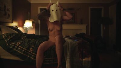 Jen Znack nude - Peacemaker s01e06 (2022)