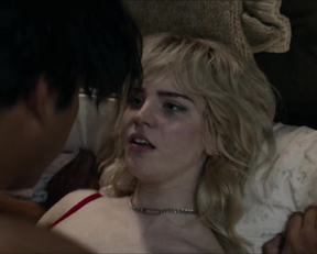 Sophie Thatcher nude – Yellowjackets s01e07 (2021)