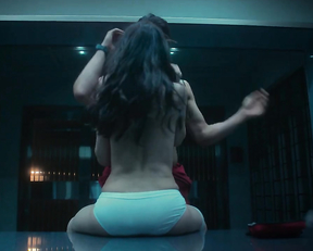 Yunjin Kim, Lee Joo-bin - Money Heist Korea - Joint Economic Area s01e05-06 (2022)