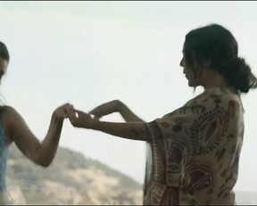 Angela Trimbur, Janel Parrish - Trespassers (2018)