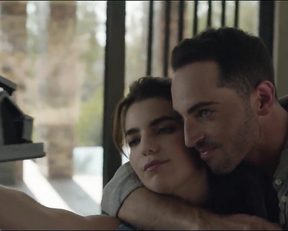 Angela Trimbur, Janel Parrish - Trespassers (2018)