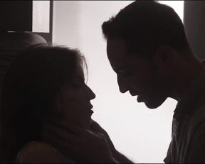 Angela Trimbur, Janel Parrish - Trespassers (2018)