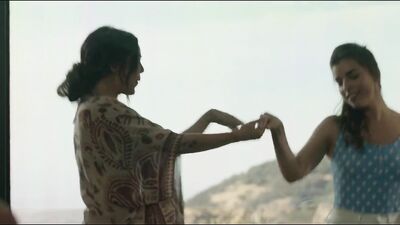 Angela Trimbur, Janel Parrish - Trespassers (2018)
