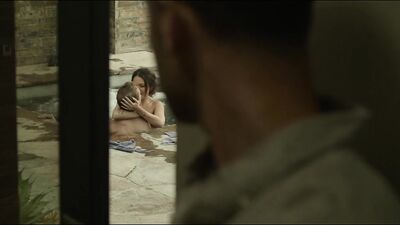 Angela Trimbur, Janel Parrish - Trespassers (2018)