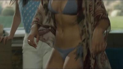 Angela Trimbur, Janel Parrish - Trespassers (2018)
