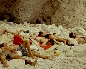 Florence Loiret Caille, Valerie Donzelli, Maya Sansa - Azuro (2022)