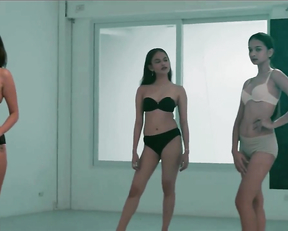 Ayanna Misola, Sab Aggabao, Andrea Garcia - Ang Babaeng Nawawala Sa Sarili (2022)