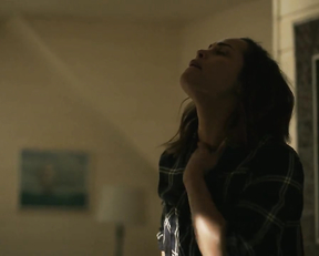 Monica Raymund, Riley Voelkel - Hightown s01e03 (2020)