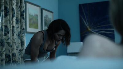 Monica Raymund, Riley Voelkel - Hightown s01e03 (2020)