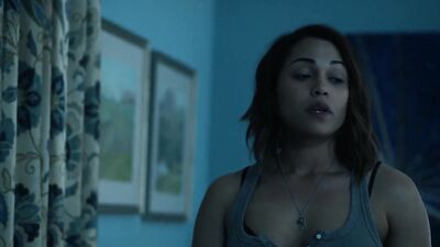 Monica Raymund, Riley Voelkel - Hightown s01e03 (2020)