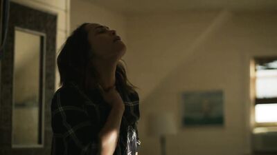 Monica Raymund, Riley Voelkel - Hightown s01e03 (2020)