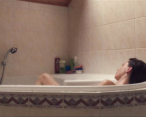 Louisiane Gouverneur nude - Clèves (2022)