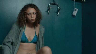 Ella-Rae Smith, Jessica Alexander - Into The Deep (2022)