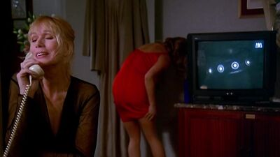 Sally Kellerman, Katarzyna Figura - Ready to Wear (1994)