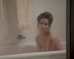 Sally Kellerman nude - A Reflection of Fear (1973)