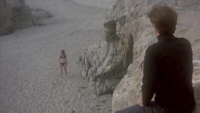 Sally Kellerman nude - A Reflection of Fear (1973)