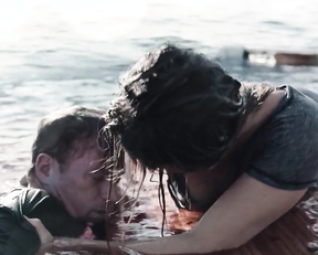 Alicia Silverstone nudity - The Requin (2022)