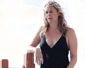 Alicia Silverstone nudity - The Requin (2022)