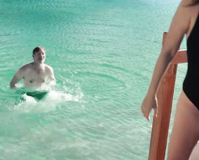 Alicia Silverstone nudity - The Requin (2022)