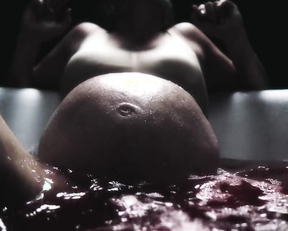 Alicia Silverstone nudity - The Requin (2022)