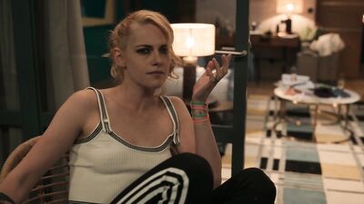 Kristen Stewart naked - Irma Vep s01e08 (2022)