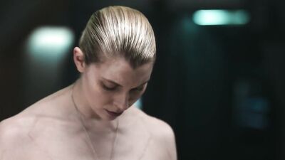 Kate Kennedy naked - Halo s01e04 (2022)