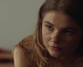 Stefanie Scott naked - Mary (2019)